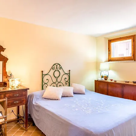 Guesthost - Naxos Seaside With Gardens, Parking And Swimming Pool *